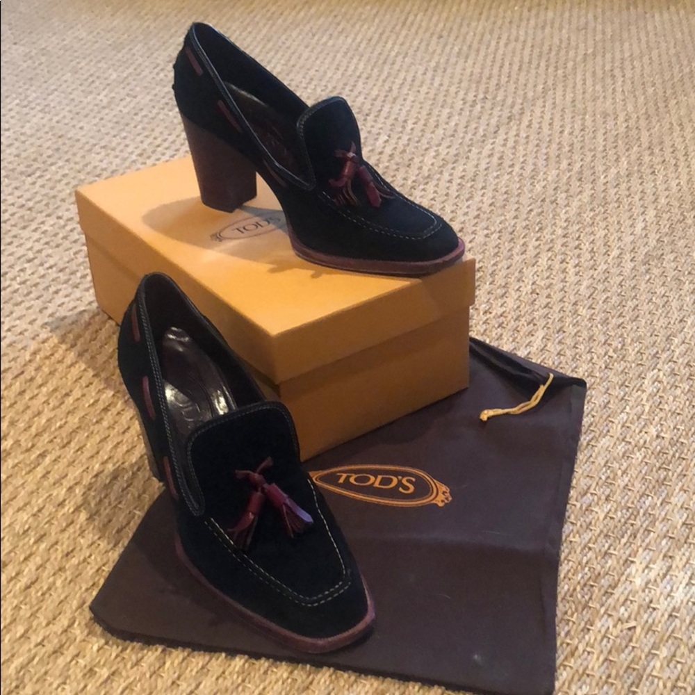 Tod’s black and burgundy suede high heel loafers.